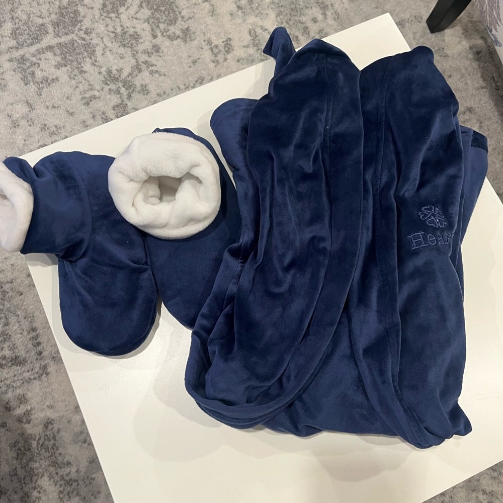 Hearts brand Midnight Blue Women's Robe - Picture 2 of 4